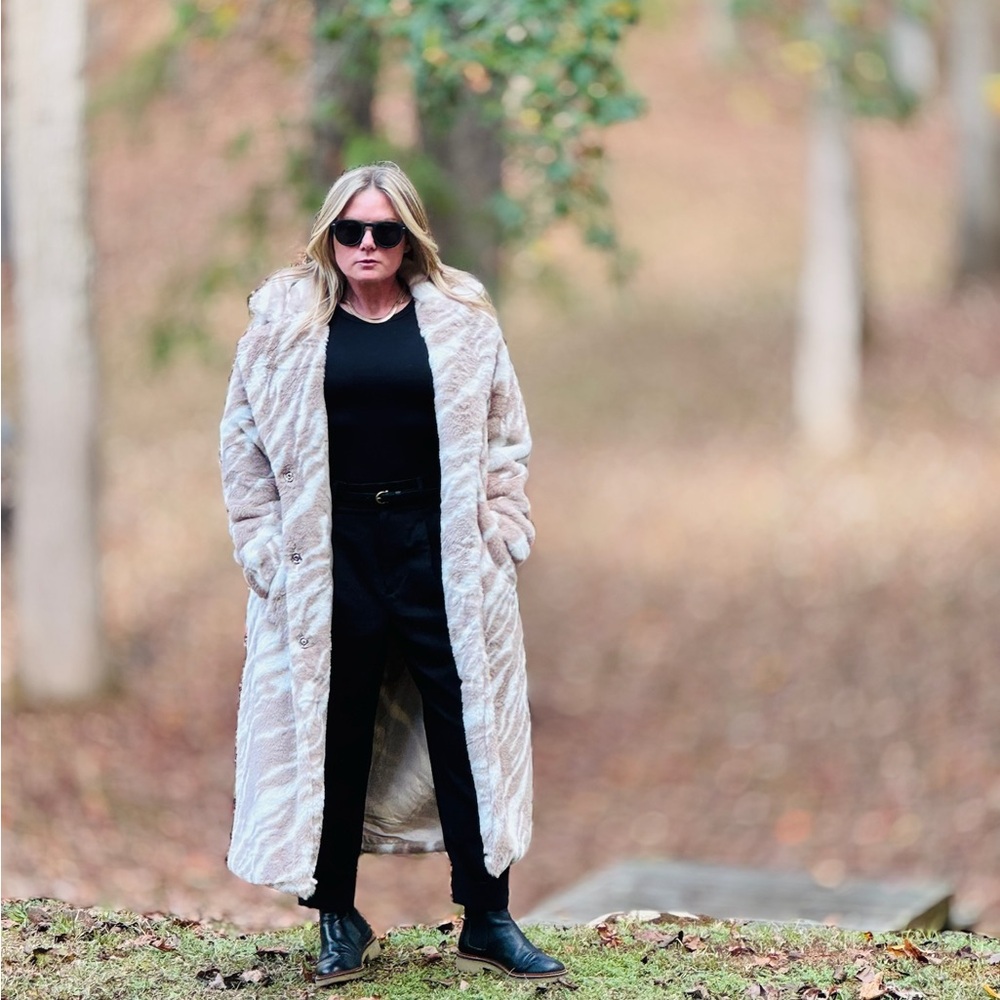 Cream Textured Faux Fur Coat - Large